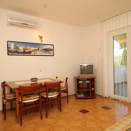 By The Sea - 7806 Apartment Cres